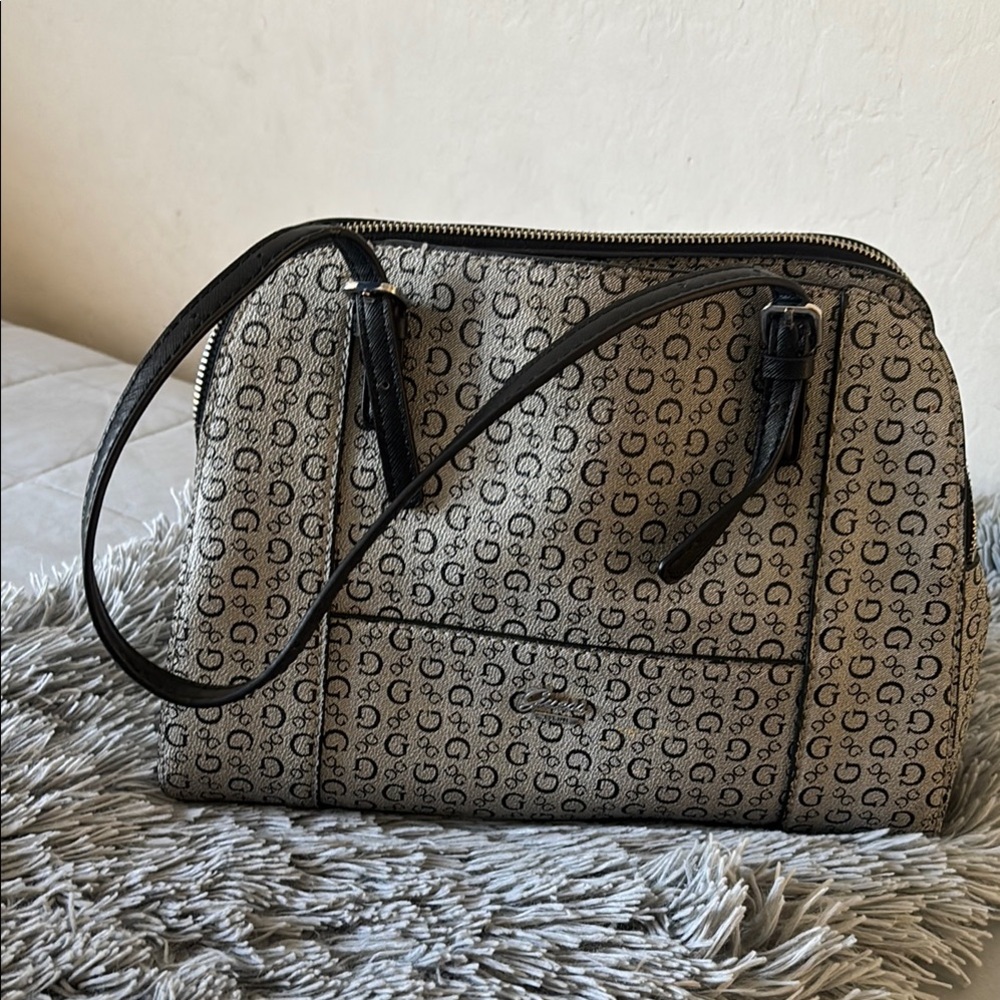 Signature Patterned Black and Gray Handbag